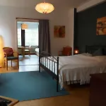 Glueck Fuer Kleine Auszeit Oder Entdeckungstour Apartman *